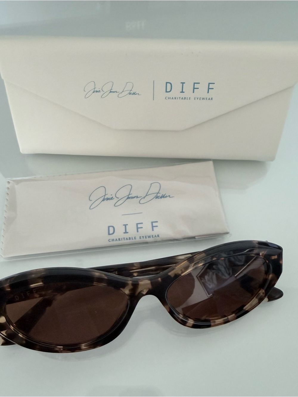 DIFF Jessie James Decker Dolce Bella Sunglasses - Picture 3 of 10